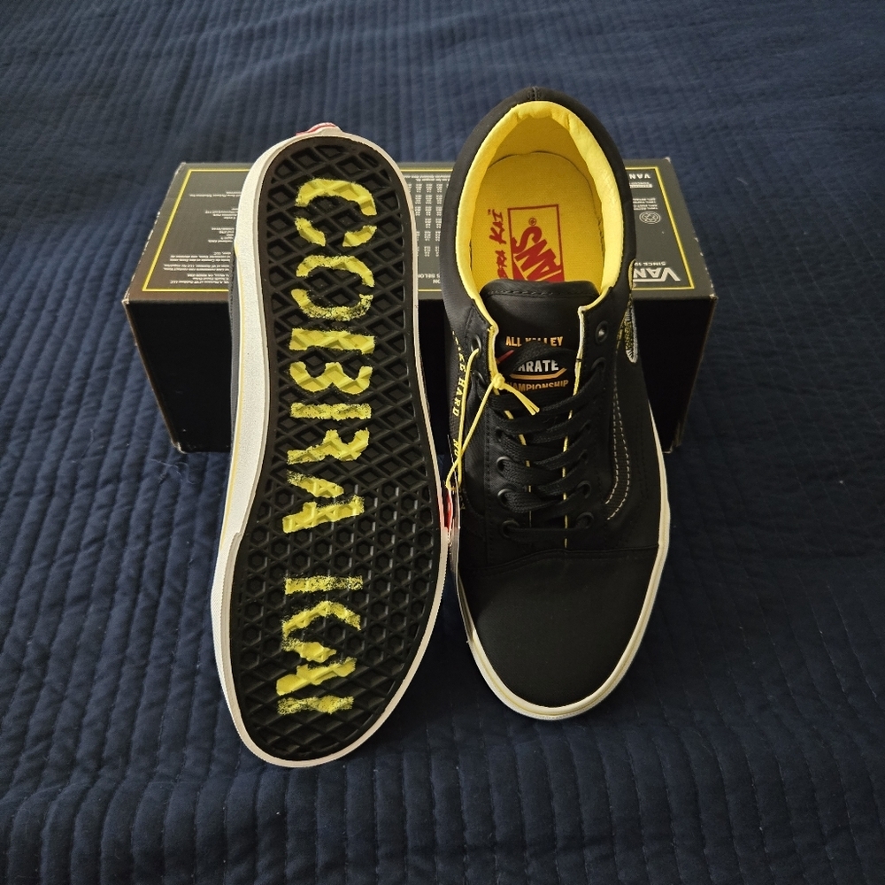 Vans Old Skool Cobra Kai Strike First Men Yellow Black White Rare 122025 - Picture 8 of 10